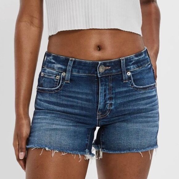 American Eagle Outfitters Pants - EXCELLENT CONDITION WOMEN’S SIZE 4 AMERICAN EAGLE STRETCH BOY MIDI 6” SHORTS